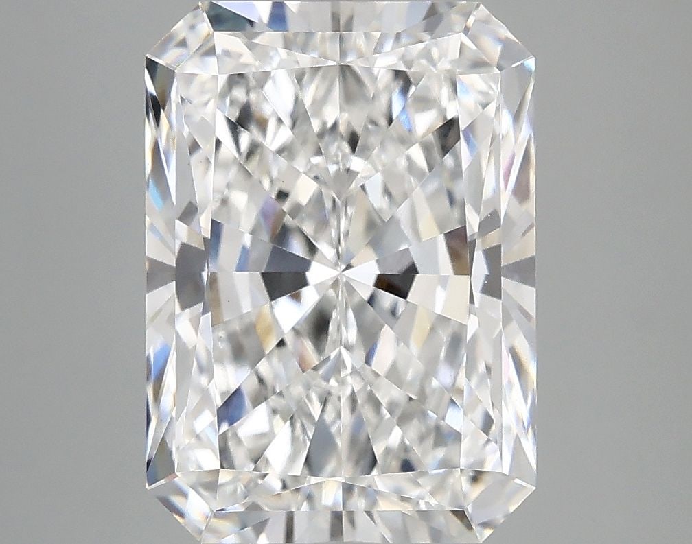 Loose Diamond - RADIANT 4.94ct E VVS2: Loose Diamond - RADIANT 4.94ct E VVS2 Source: This is a real non-mined Diamond that has been grown in a lab Shape: RADIANT Carats: 4.94 Color: E Clarity: VVS2 Certification: IGI Video: