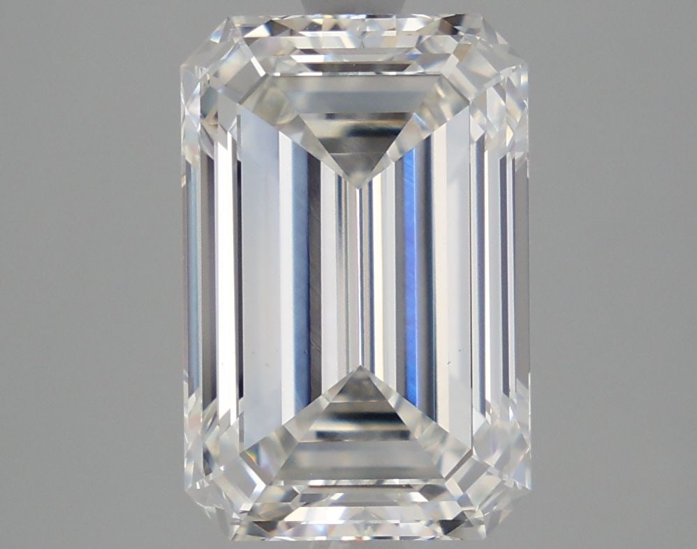 Loose Diamond - EMERALD 4.79ct F VS1: Loose Diamond - EMERALD 4.79ct F VS1 Source: This is a real non-mined Diamond that has been grown in a lab Shape: EMERALD Carats: 4.79 Color: F Clarity: VS1 Certification: IGI Video: