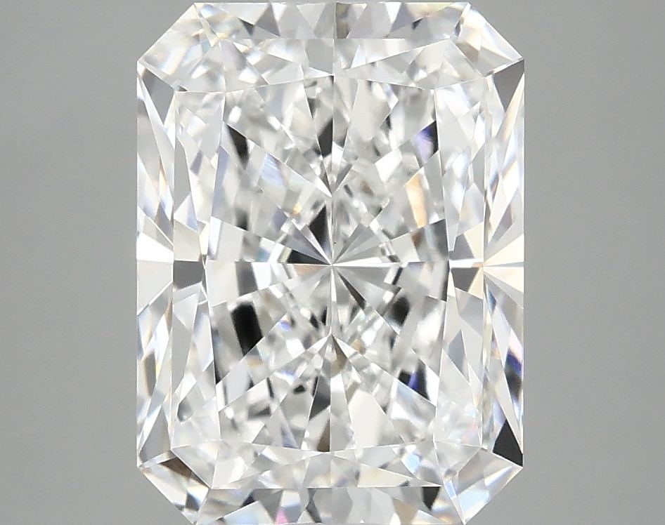 Loose Diamond - RADIANT 4.17ct D VVS2: Loose Diamond - RADIANT 4.17ct D VVS2 Source: This is a real non-mined Diamond that has been grown in a lab Shape: RADIANT Carats: 4.17 Color: D Clarity: VVS2 Certification: IGI Video: