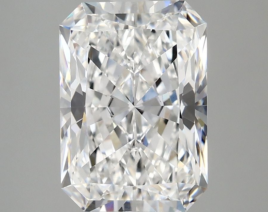 Loose Diamond - RADIANT 3.09ct D VS1: Loose Diamond - RADIANT 3.09ct D VS1 Source: This is a real non-mined Diamond that has been grown in a lab Shape: RADIANT Carats: 3.09 Color: D Clarity: VS1 Certification: IGI Video: