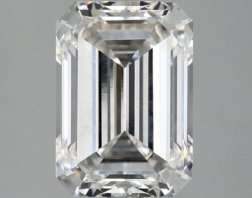 Loose Diamond - EMERALD 3.01ct F SI1: Loose Diamond - EMERALD 3.01ct F SI1 Source: This is a real non-mined Diamond that has been grown in a lab Shape: EMERALD Carats: 3.01 Color: F Clarity: SI1 Certification: IGI Video: