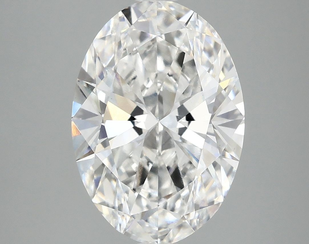 Loose Diamond - OVAL 3.8ct E VVS2: Loose Diamond - OVAL 3.8ct E VVS2 Source: This is a real non-mined Diamond that has been grown in a lab Shape: OVAL Carats: 3.8 Color: E Clarity: VVS2 Certification: IGI Video: