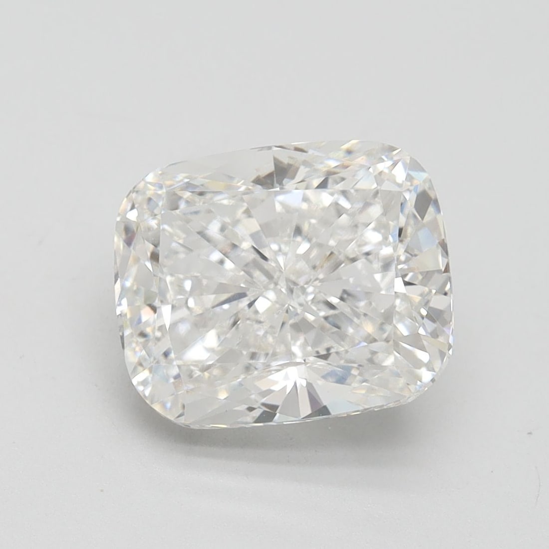 Loose Diamond - CUSHION BRILLIANT 4.03ct F VS1: Loose Diamond - CUSHION BRILLIANT 4.03ct F VS1 Source: This is a real non-mined Diamond that has been grown in a lab Shape: CUSHION BRILLIANT Carats: 4.03 Color: F Clarity: VS1 Certification: IGI Vide