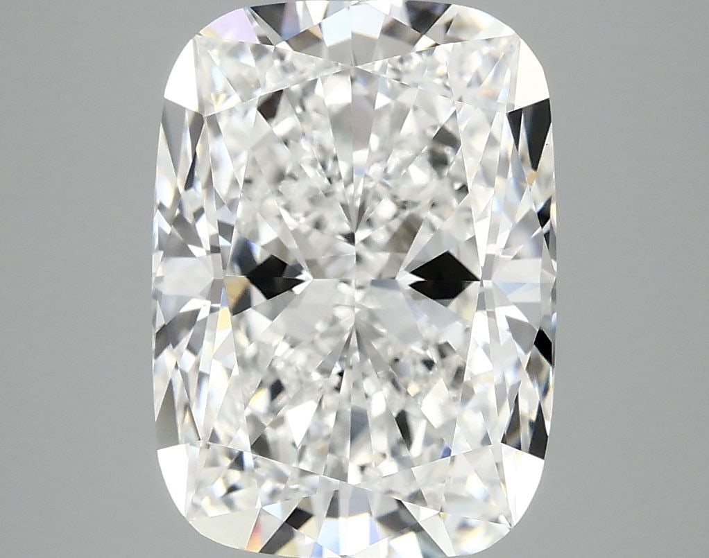 Loose Diamond - CUSHION MODIFIED 4.93ct E VVS2: Loose Diamond - CUSHION MODIFIED 4.93ct E VVS2 Source: This is a real non-mined Diamond that has been grown in a lab Shape: CUSHION MODIFIED Carats: 4.93 Color: E Clarity: VVS2 Certification: IGI Vide
