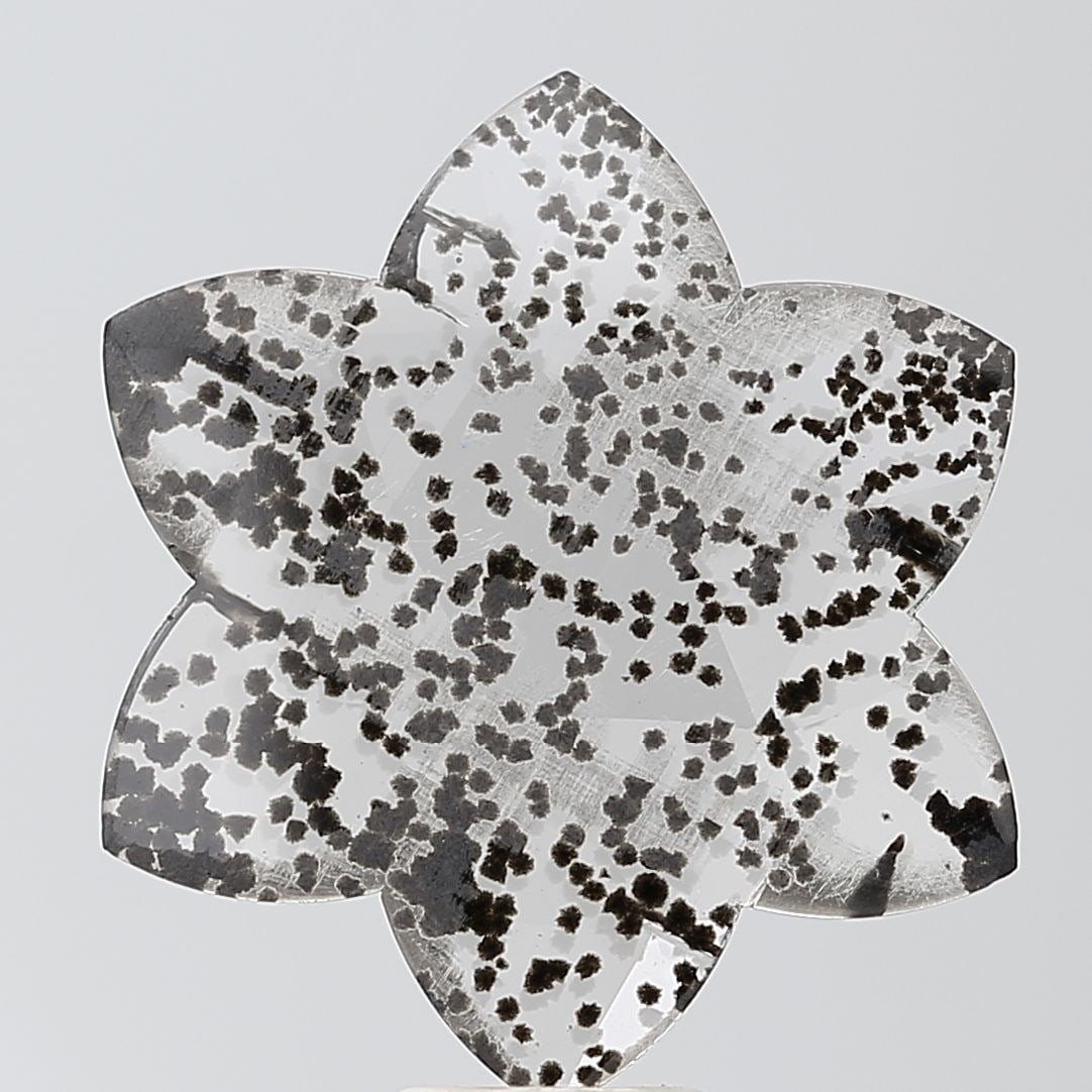 Loose Diamond - OTHER 4.73ct Salt and Pepper I2: Loose Diamond - OTHER 4.73ct Salt and Pepper I2 Source: This is a real non-mined Diamond that has been grown in a lab Shape: OTHER Carats: 4.73 Color: Salt and Pepper Certification: NONE Video: