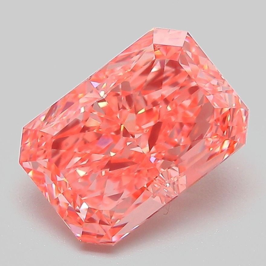 Loose Diamond - RADIANT 3.13ct Fancy Vivid Pink VVS2: Loose Diamond - RADIANT 3.13ct Fancy Vivid Pink VVS2 Source: This is a real non-mined Diamond that has been grown in a lab Shape: RADIANT Carats: 3.13 Color: Fancy Vivid Pink Certification: IGI Video: