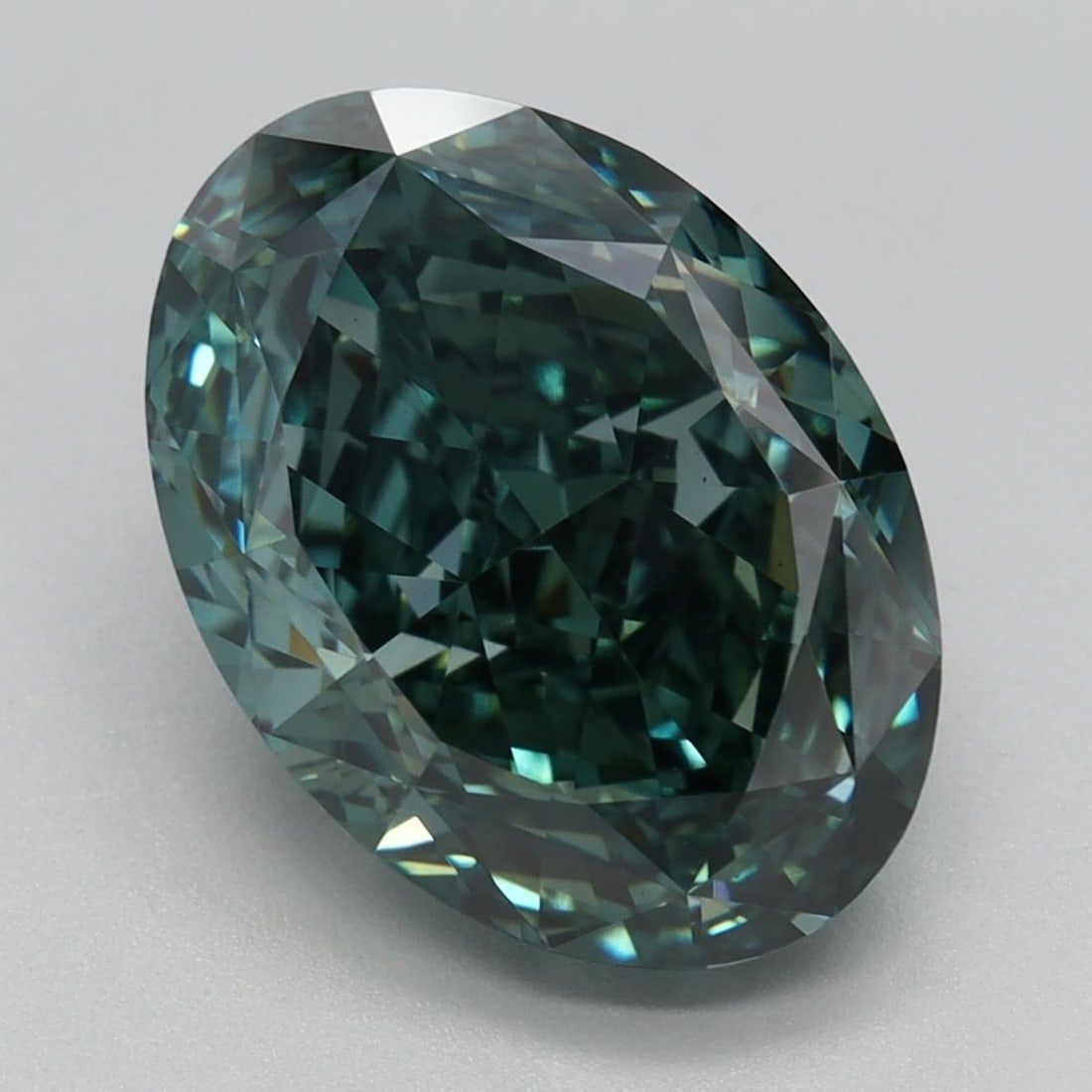 Loose Diamond - OVAL 4.35ct Fancy Vivid Green VS1: Loose Diamond - OVAL 4.35ct Fancy Vivid Green VS1 Source: This is a real non-mined Diamond that has been grown in a lab Shape: OVAL Carats: 4.35 Color: Fancy Vivid Green Certification: IGI Video: