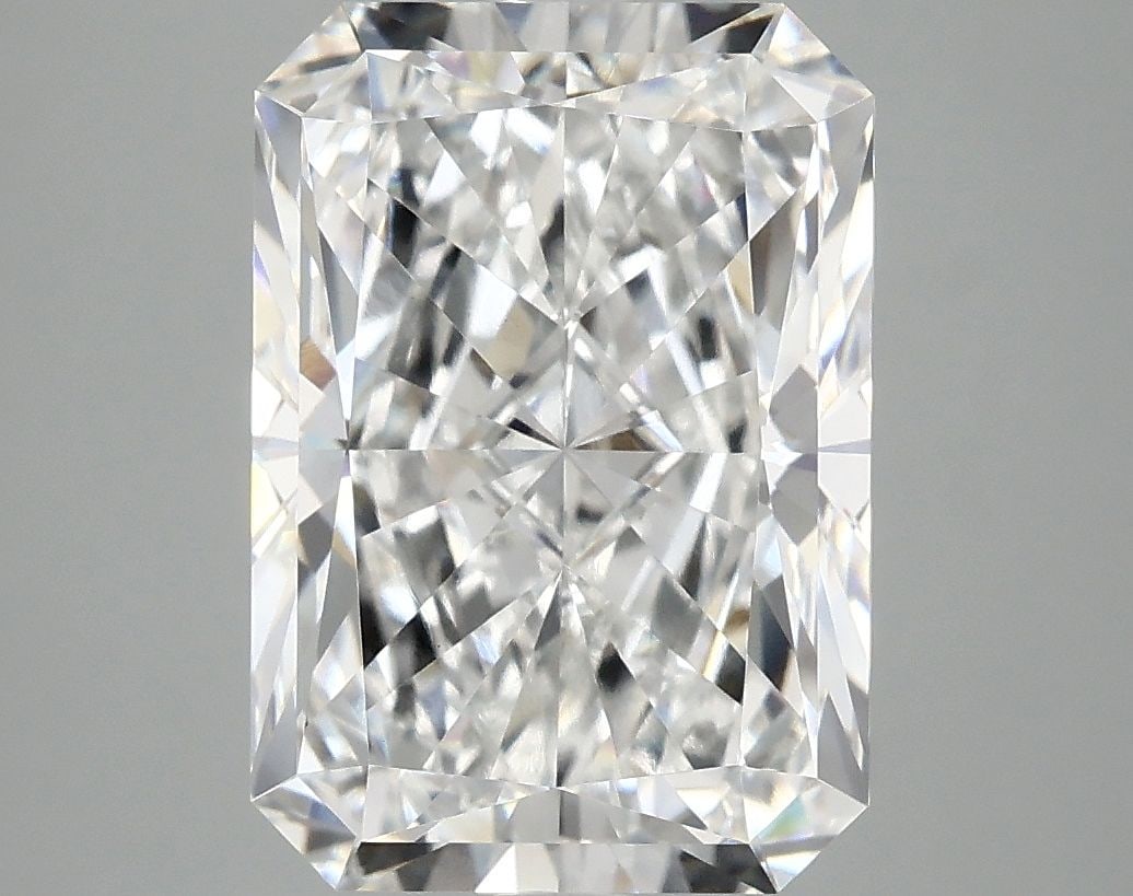 Loose Diamond - RADIANT 5.09ct E VVS2: Loose Diamond - RADIANT 5.09ct E VVS2 Source: This is a real non-mined Diamond that has been grown in a lab Shape: RADIANT Carats: 5.09 Color: E Clarity: VVS2 Certification: IGI Video: Video Link