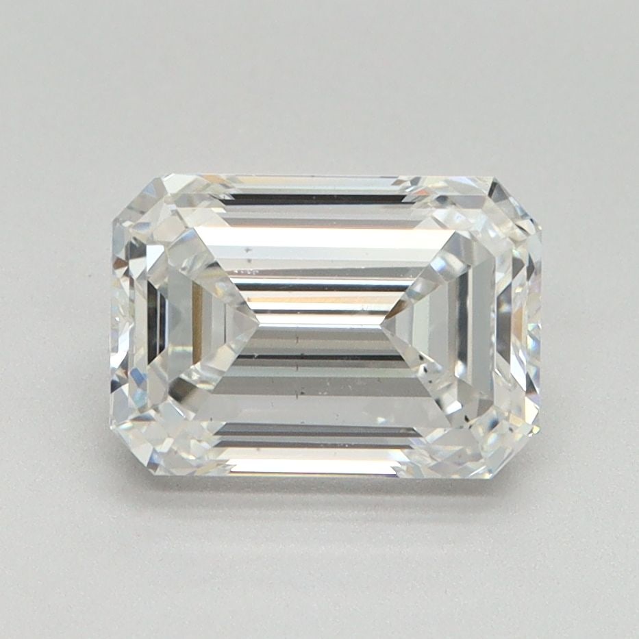 Loose Diamond - EMERALD 2.02ct E VS2: Loose Diamond - EMERALD 2.02ct E VS2 Source: This is a real non-mined Diamond that has been grown in a lab Shape: EMERALD Carats: 2.02 Color: E Clarity: VS2 Certification: NONE Video: