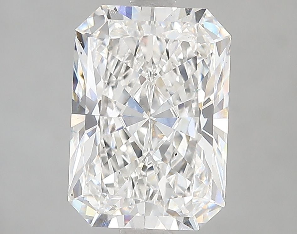 Loose Diamond - RADIANT 3.06ct E VS2: Loose Diamond - RADIANT 3.06ct E VS2 Source: This is a real non-mined Diamond that has been grown in a lab Shape: RADIANT Carats: 3.06 Color: E Clarity: VS2 Certification: IGI Video: Video Link
