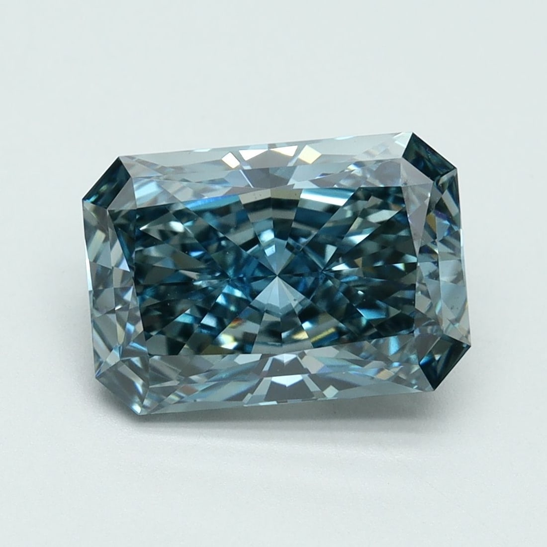 Loose Diamond - RADIANT 2.97ct Fancy Vivid Blue VS1: Loose Diamond - RADIANT 2.97ct Fancy Vivid Blue VS1 Source: This is a real non-mined Diamond that has been grown in a lab Shape: RADIANT Carats: 2.97 Color: Fancy Vivid Blue Certification: IGI Video: