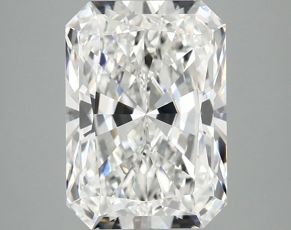 Loose Diamond - RADIANT 4.17ct E VVS2: Loose Diamond - RADIANT 4.17ct E VVS2 Source: This is a real non-mined Diamond that has been grown in a lab Shape: RADIANT Carats: 4.17 Color: E Clarity: VVS2 Certification: IGI Video:
