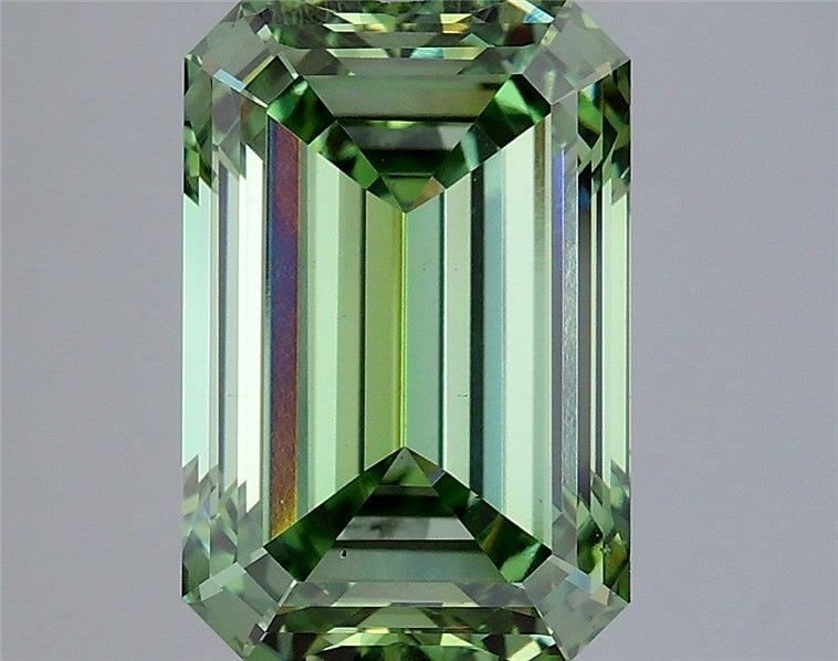 Loose Diamond - EMERALD 4.5ct Fancy Vivid Green VS1: Loose Diamond - EMERALD 4.5ct Fancy Vivid Green VS1 Source: This is a real non-mined Diamond that has been grown in a lab Shape: EMERALD Carats: 4.5 Color: Fancy Vivid Green Certification: IGI Video: