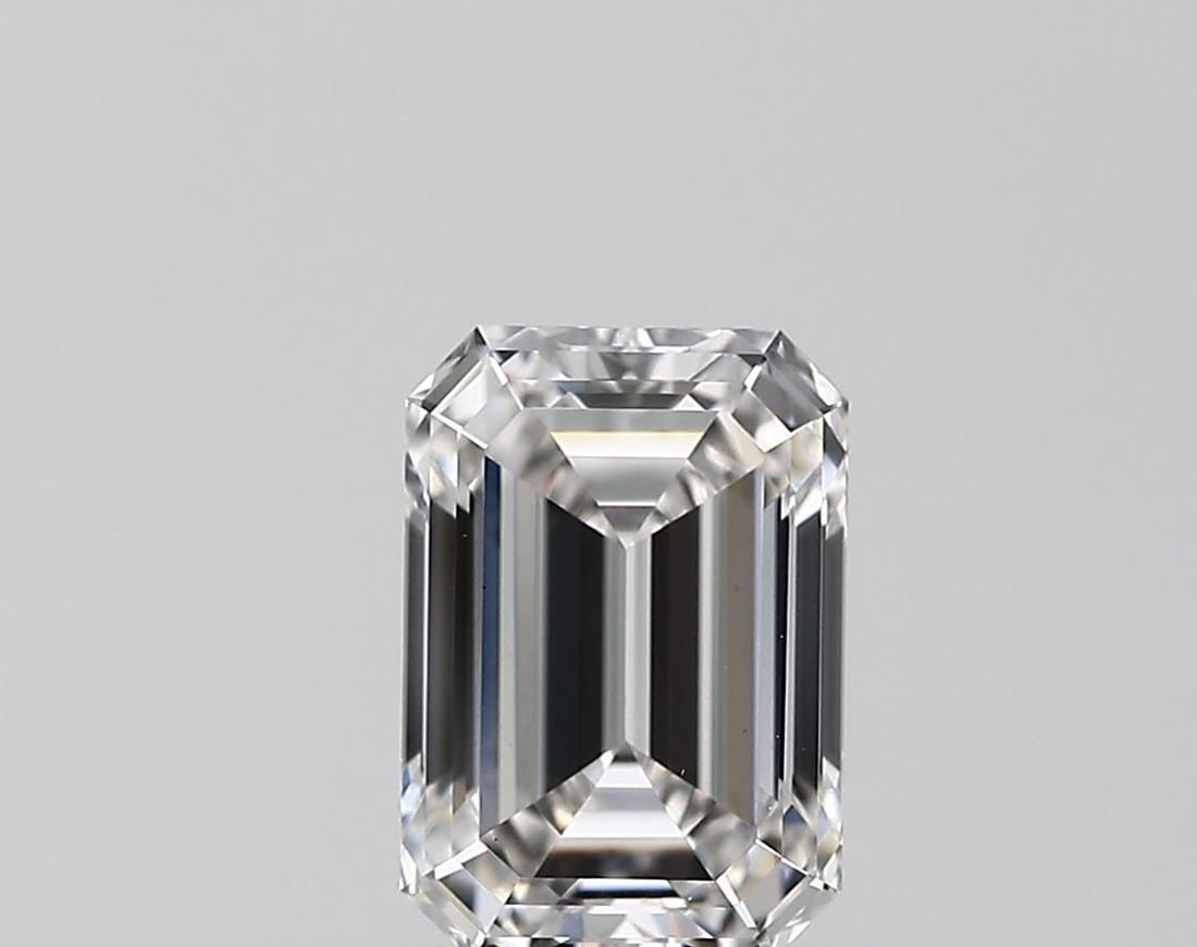 Loose Diamond - EMERALD 0.73ct G VS1: Loose Diamond - EMERALD 0.73ct G VS1 Source: This is a real non-mined Diamond that has been grown in a lab Shape: EMERALD Carats: 0.73 Color: G Clarity: VS1 Certification: IGI Video: