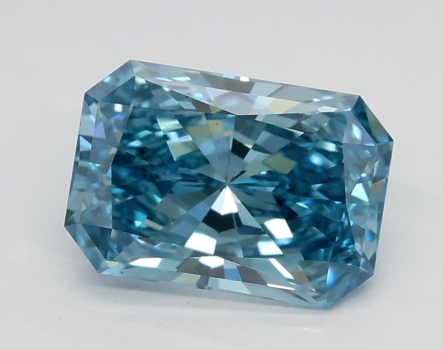 Loose Diamond - RADIANT 1.6ct Fancy Vivid Blue VS2: Loose Diamond - RADIANT 1.6ct Fancy Vivid Blue VS2 Source: This is a real non-mined Diamond that has been grown in a lab Shape: RADIANT Carats: 1.6 Color: Fancy Vivid Blue Certification: IGI Video:
