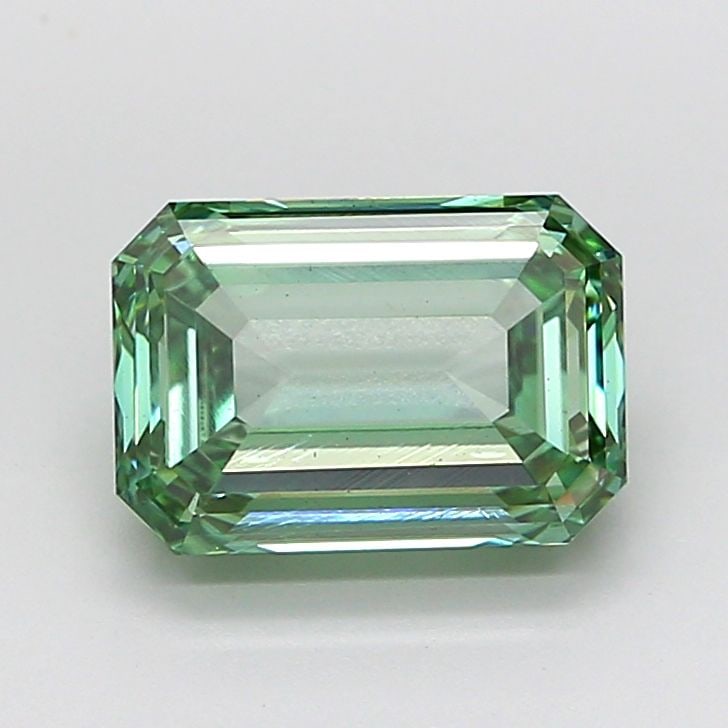 Loose Diamond - EMERALD 3.24ct Fancy Vivid Green VS2: Loose Diamond - EMERALD 3.24ct Fancy Vivid Green VS2 Source: This is a real non-mined Diamond that has been grown in a lab Shape: EMERALD Carats: 3.24 Color: Fancy Vivid Green Certification: IGI Video