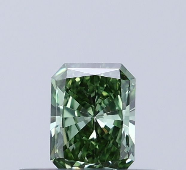 Loose Diamond - RADIANT 0.19ct Fancy Vivid Green VS1: Loose Diamond - RADIANT 0.19ct Fancy Vivid Green VS1 Source: This is a real non-mined Diamond that has been grown in a lab Shape: RADIANT Carats: 0.19 Color: Fancy Vivid Green Certification: IGI Video