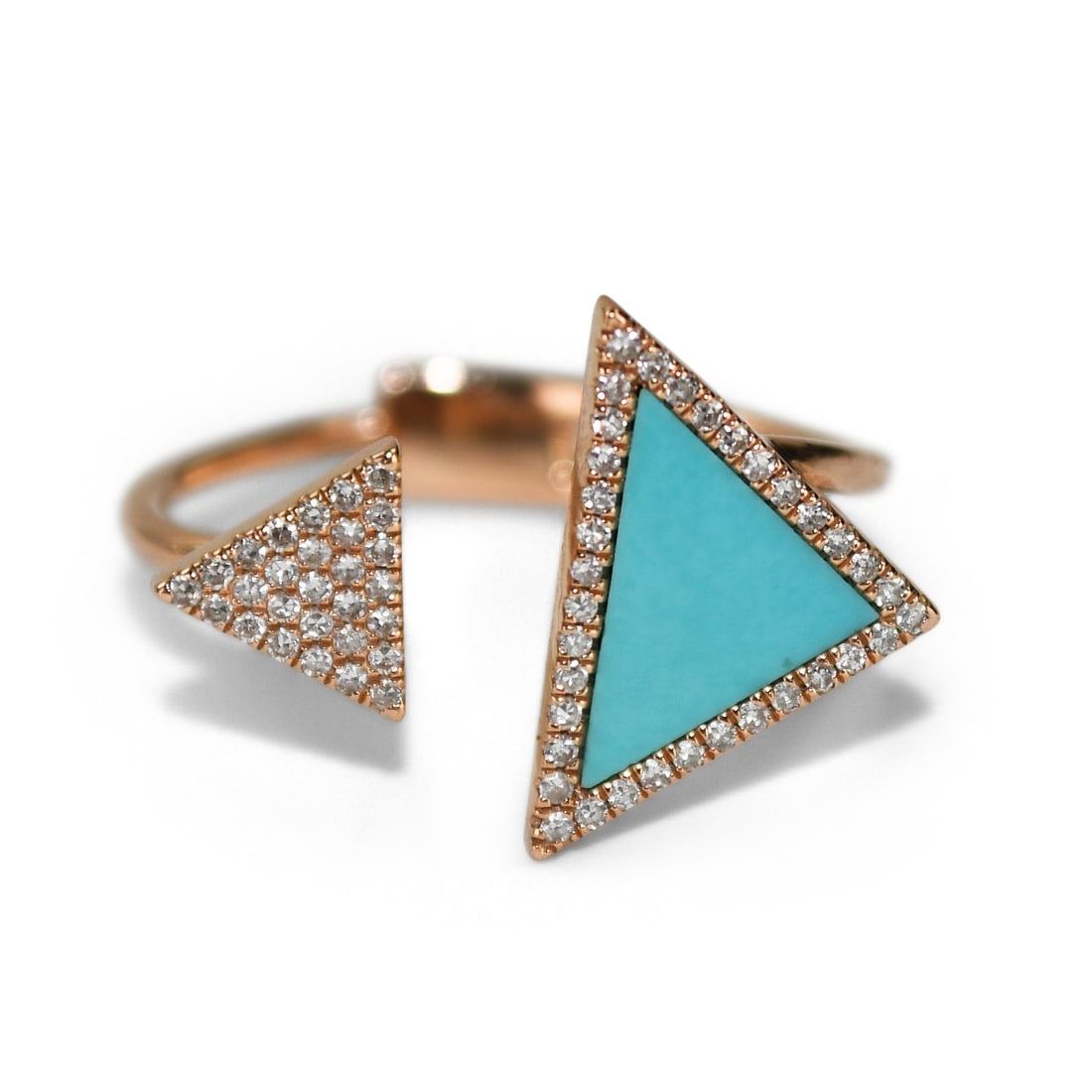 14K Rose Gold Ring with Synthetic Turquoise and Diamond Accents 3g: 14K Rose Gold Ring with Synthetic Turquoise and Diamond Accents 3g Pre-owned unbranded cocktail ring crafted in 14k rose gold, featuring a triangle-shaped synthetic turquoise center stone accented by 