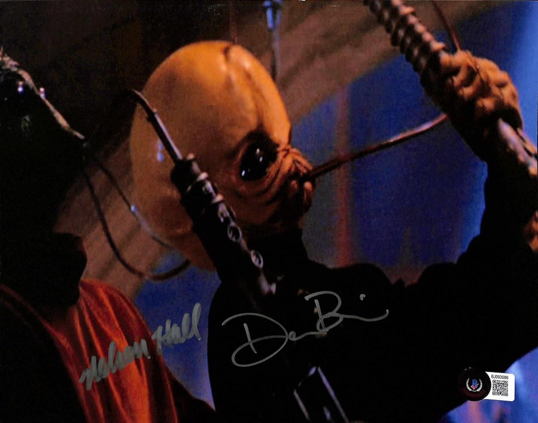 Beckett Authenticated Star Wars Cantina Scene 8x10 Photo Signed by Nelson Hall and Don Bies: Beckett Authenticated Star Wars Cantina Scene 8x10 Photo Signed by Nelson Hall and Don Bies This 8x10 color photo features the iconic Cantina Band scene from Star Wars, hand-signed by Nelson Hall and 