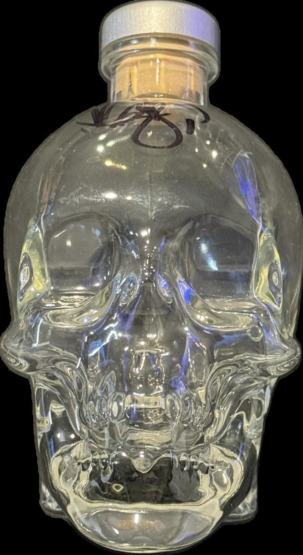 Beckett Dan Aykroyd signed Crystal Head Vodka skull bottle (1 of 1)