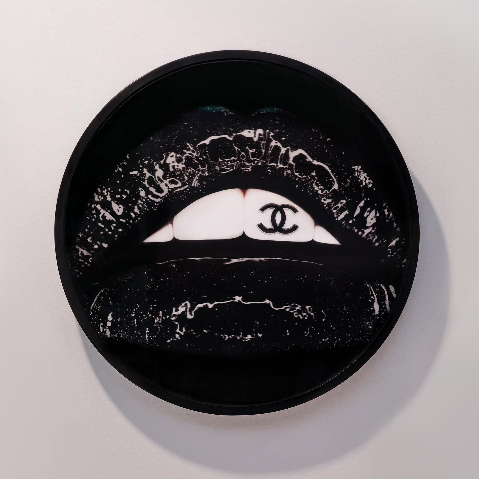 Giuliano Bekor L6B Chanel 3D Photography Limited Edition of 8 24 Inch: Giuliano Bekor L6B Chanel 3D Photography Limited Edition of 8 24 Inch "L6B Chanel 3D" is a captivating photography piece by Giuliano Bekor, created in 2018. This limited edition artwork is part of an 