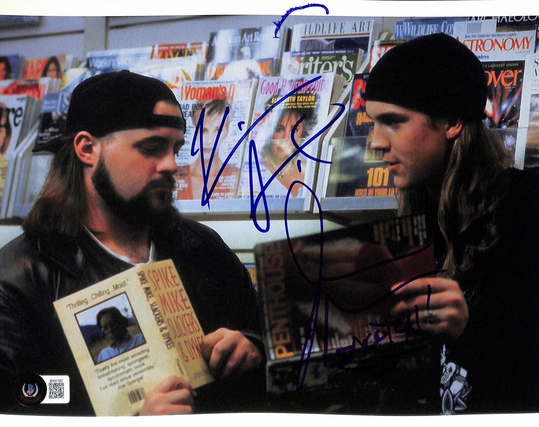 Mallrats Signed 8x10 Photo by Kevin Smith and Jason Mewes Beckett Authenticated: Mallrats Signed 8x10 Photo by Kevin Smith and Jason Mewes Beckett Authenticated This autographed 8x10 color photograph features actors Kevin Smith and Jason Mewes from the iconic film Mallrats. Each s