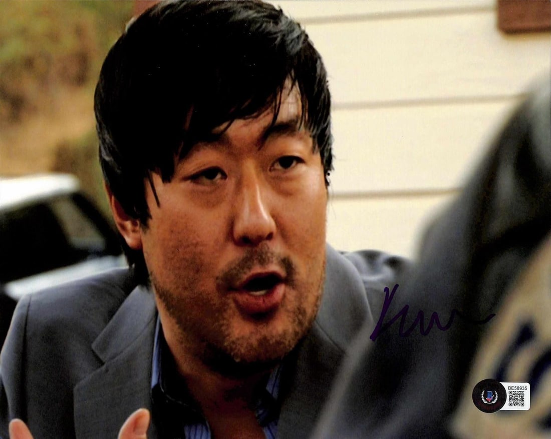 8x10 Kenneth Choi autographed Sons of Anarchy photo Beckett authenticated: 8x10 Kenneth Choi autographed Sons of Anarchy photo Beckett authenticated This is an 8x10 photograph personally signed by actor Kenneth Choi, best known for his role in Sons of Anarchy. The autograph 