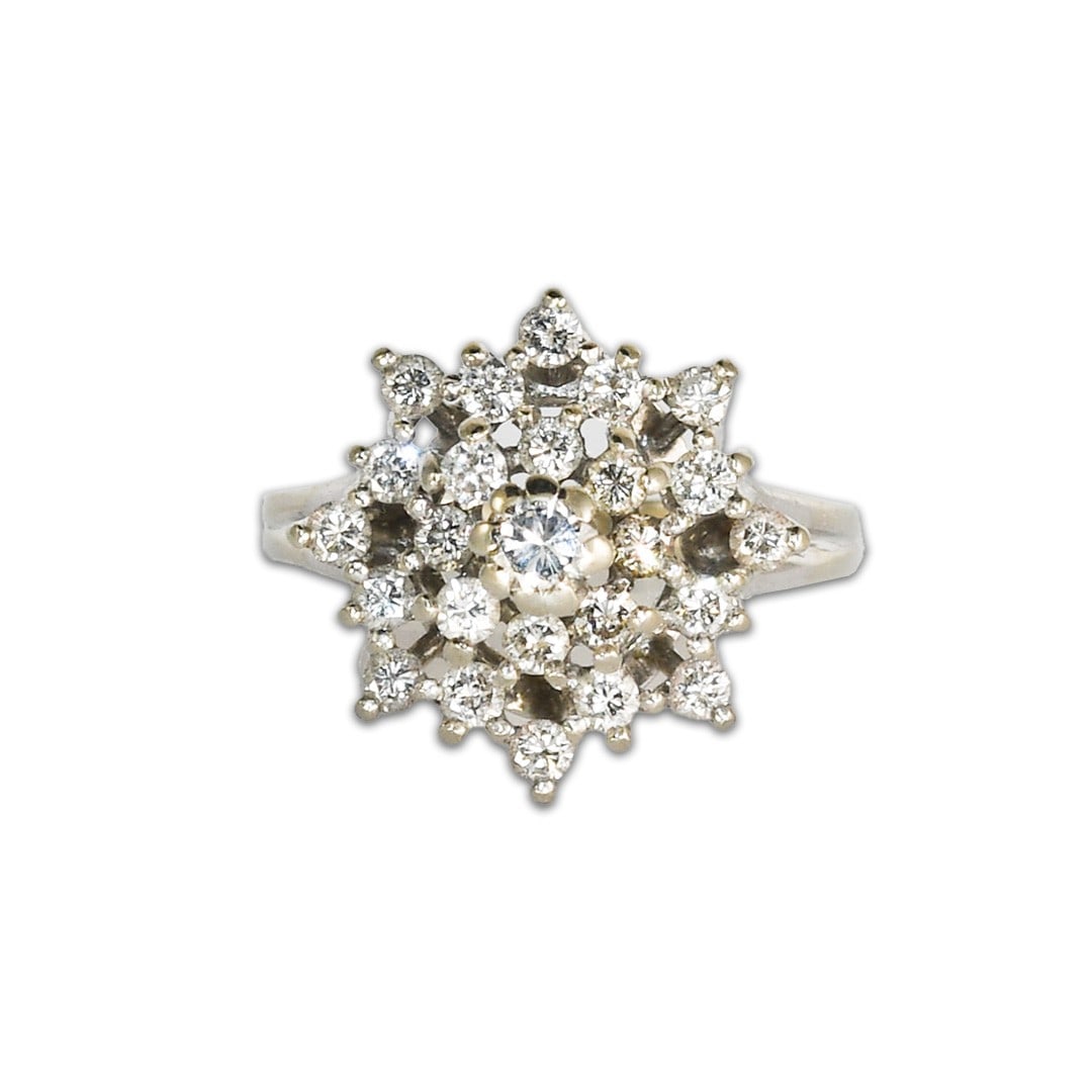 Vintage 14k White Gold Diamond Cluster Ring Size 7 0.50 ctw: Vintage 14k White Gold Diamond Cluster Ring Size 7 0.50 ctw Vintage ladies' cluster ring crafted in 14k white gold and set with natural round brilliant diamonds. This pre-owned ring is presented in ex