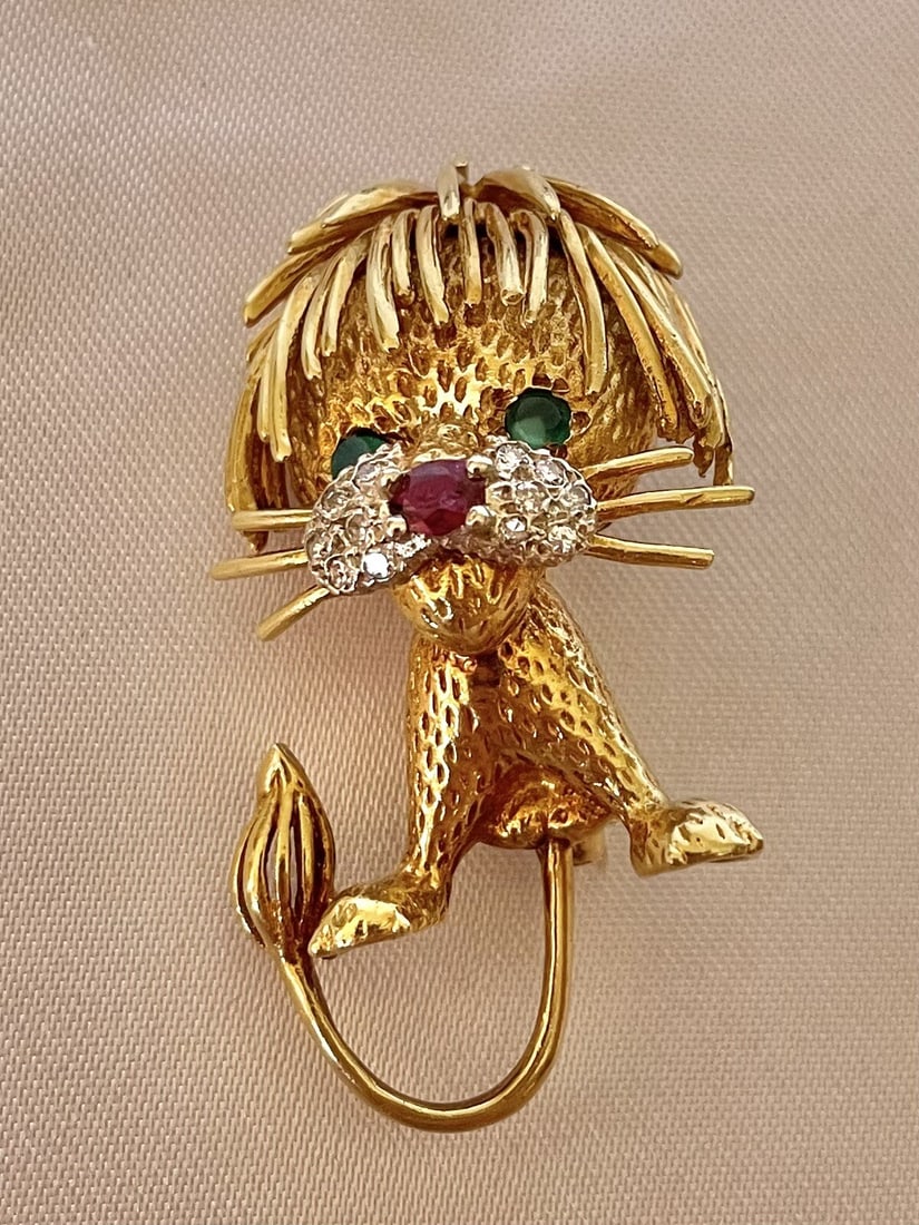 Adler 18K Yellow Gold Diamond Ruby Emerald Pendant Brooch: Adler 18K Yellow Gold Diamond Ruby Emerald Pendant Brooch This exquisite pendant brooch showcases a stunning combination of 18K yellow gold and 14K white gold. Featuring a captivating design, it is ad