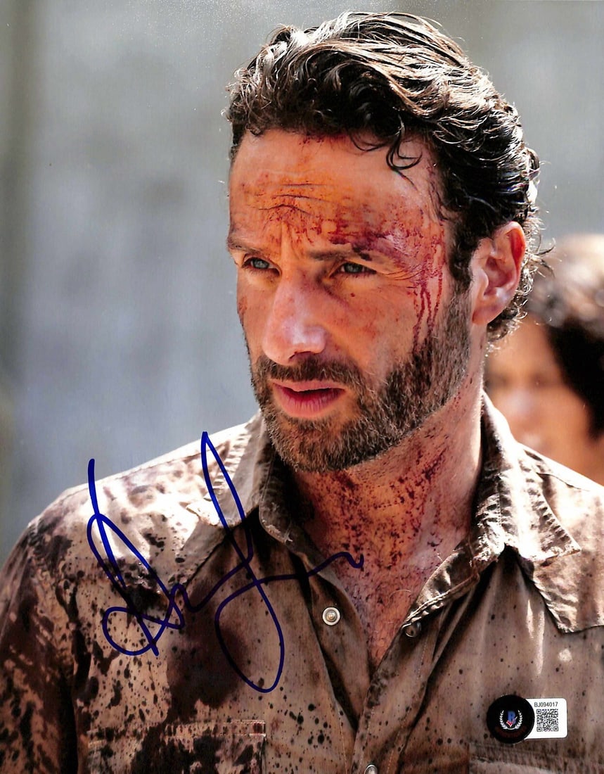 8x10 Autographed Photo Andrew Lincoln Beckett Certified The Walking Dead: 8x10 Autographed Photo Andrew Lincoln Beckett Certified The Walking Dead This is an original 8x10 photograph autographed by Andrew Lincoln, known for his role as "Rick Grimes" in the TV series The Wal