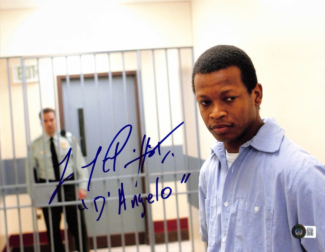 Lawrence Gilliard Jr. Signed 11x14 Photo D'Angelo Beckett Certified: Lawrence Gilliard Jr. Signed 11x14 Photo D'Angelo Beckett Certified This stunning 11x14 photograph features Lawrence Gilliard Jr., renowned for his role as "D'Angelo" in the acclaimed TV series The Wi