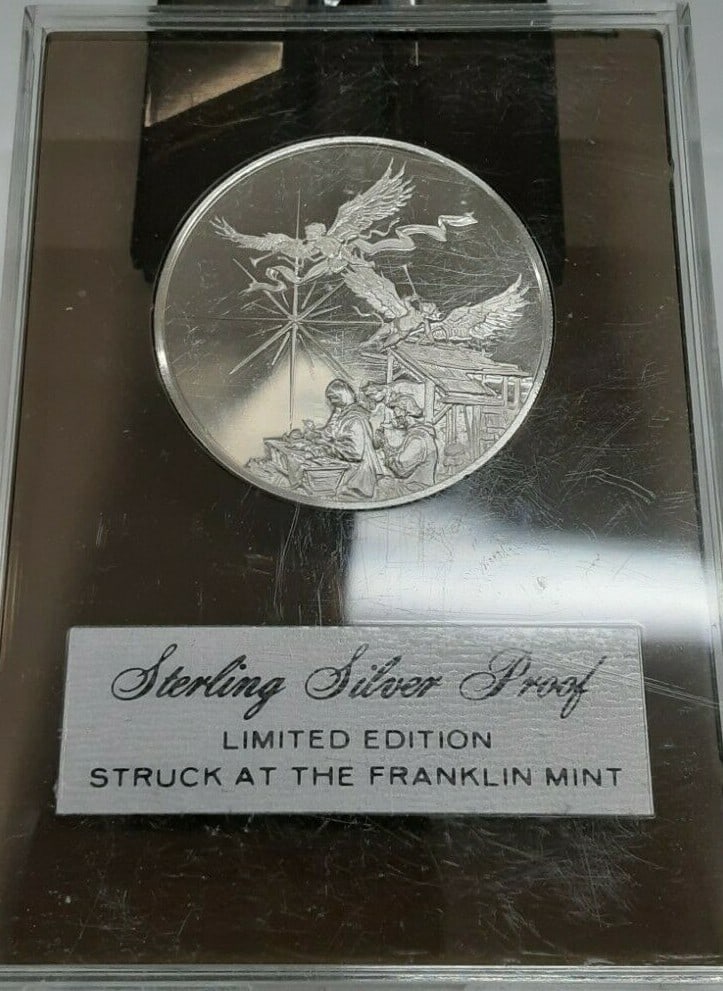 Sterling Silver Birth of Christ Proof Medal 1973 in Presentation Holder: Sterling Silver Birth of Christ Proof Medal 1973 in Presentation Holder This 1973 Franklin Mint Birth of Christ/Three Wise Men medal is crafted in sterling silver and presented in a plastic holder. It