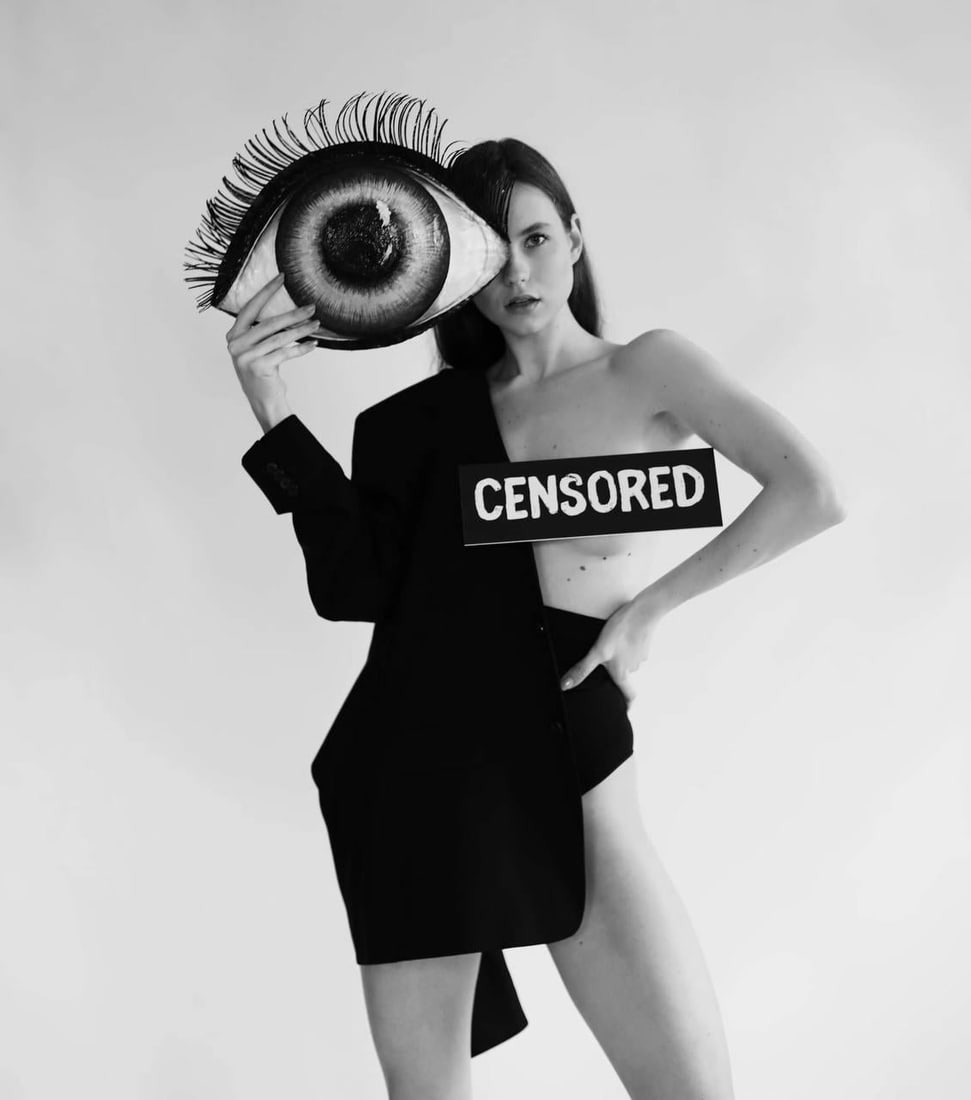 Olha Stepanian Censored Black & White Photography Edition of 3 39 x 31: Olha Stepanian Censored Black & White Photography Edition of 3 39 x 31 "Censored" is a striking piece of black and white photography by Olha Stepanian, measuring 39" x 31". This surrealist work, creat