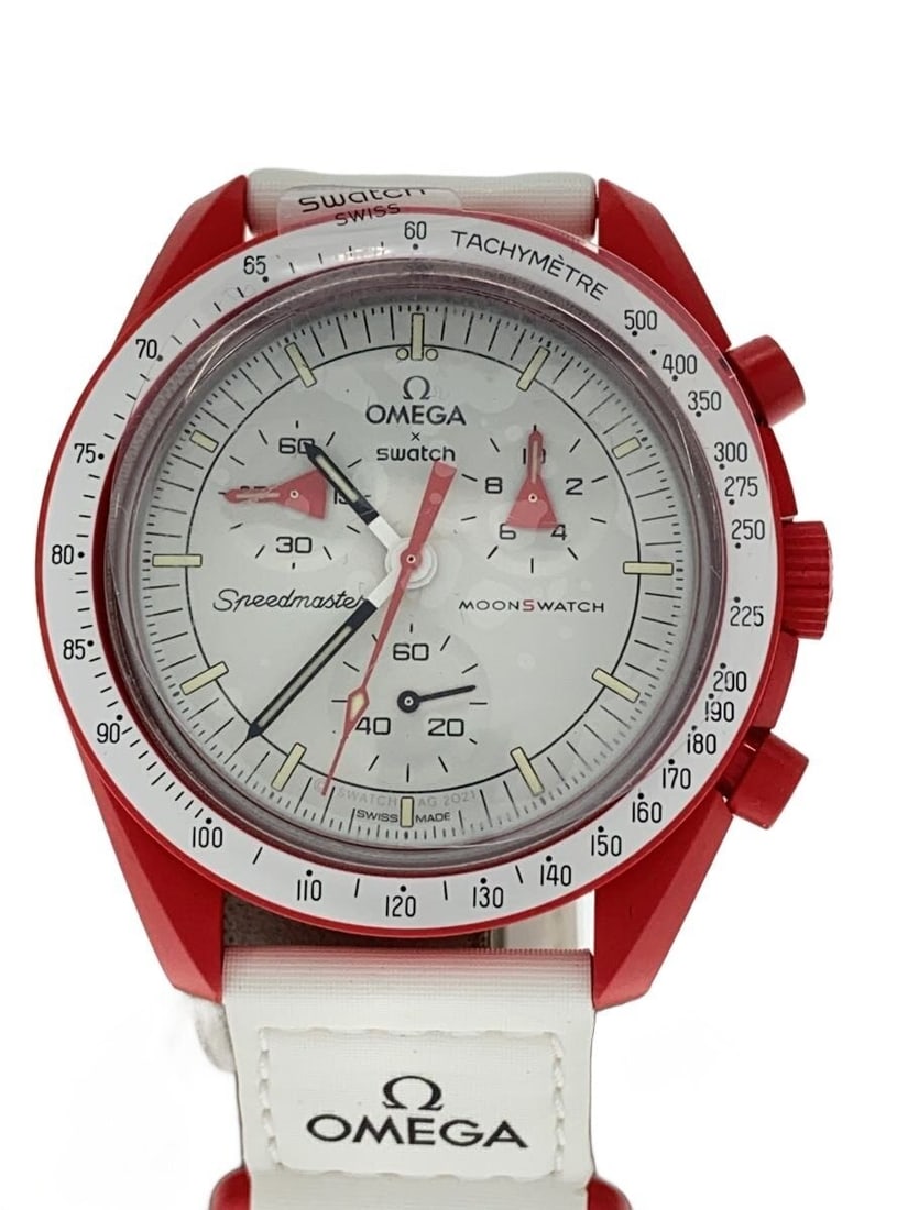 Omega x Swatch Mission to Mars Leather Men's Wristwatch SO33R100: Omega x Swatch Mission to Mars Leather Men's Wristwatch SO33R100 This OMEGAxSWATCH MoonSwatch Speedmaster MISSION TO MARS SO33R100 is a men's wristwatch featuring an analog display and a white leather