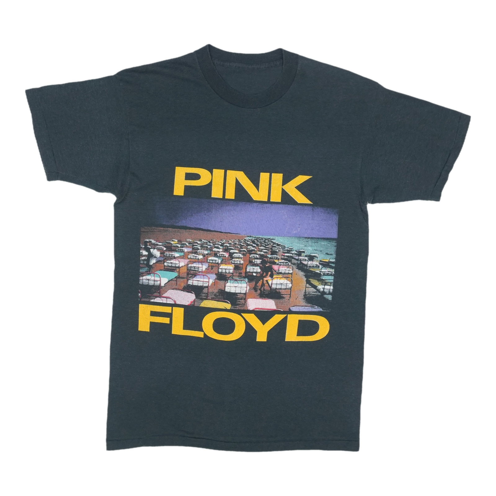 Vintage 1987 Tour T-Shirt Pink Floyd Momentary Lapse Of Reason Black: Vintage 1987 Tour T-Shirt Pink Floyd Momentary Lapse Of Reason Black This is an original vintage 1987 Pink Floyd Momentary Lapse Of Reason Tour shirt featuring graphics on both the front and back. The