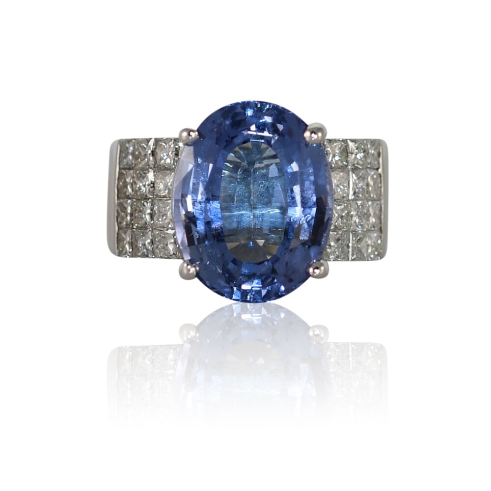Oval Tanzanite Diamond Ring 18K White Gold Size 6 (1 of 6)