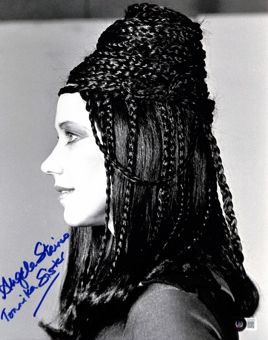 Angela Staines Signed 11x14 Star Wars Tonnika Twins Photo Beckett Certified: Angela Staines Signed 11x14 Star Wars Tonnika Twins Photo Beckett Certified This is a signed 11x14 color photograph featuring Angela Staines, known for her role as one of the Tonnika Twins in the icon