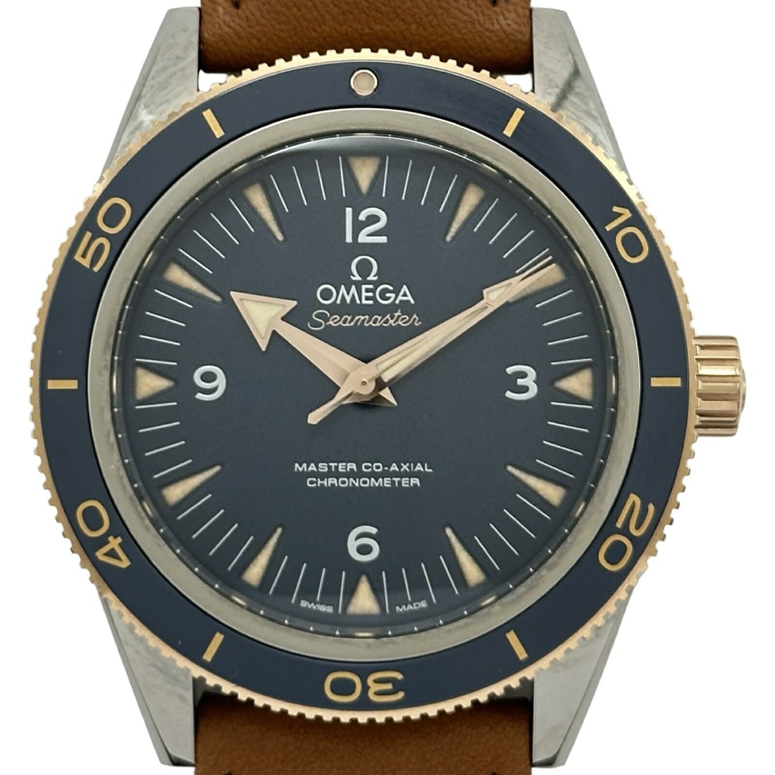 OMEGA 233.62.41.21.03.001 Seamaster 300 41mm Titanium Pink Gold Watch: OMEGA 233.62.41.21.03.001 Seamaster 300 41mm Titanium Pink Gold Watch Pre-owned OMEGA Seamaster 300 Master Co-Axial Chronometer men's wristwatch with a blue dial and automatic movement. The watch feat