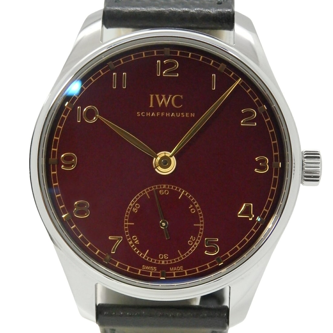 IWC IW358315 Portugieser Automatic 40 Mens Wristwatch Red Dial: IWC IW358315 Portugieser Automatic 40 Mens Wristwatch Red Dial IWC Portugieser Automatic 40 men's wristwatch with a red dial, model IW358315. It features an automatic movement, stainless steel and lea