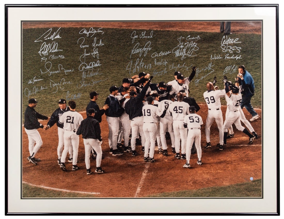 Framed 28x38 New York Yankees 1999 World Series Team Signed Photo JSA LOA: Framed 28x38 New York Yankees 1999 World Series Team Signed Photo JSA LOA This is a large framed photograph measuring 28x38 inches, featuring the 1999 World Series champion New York Yankees team. The 