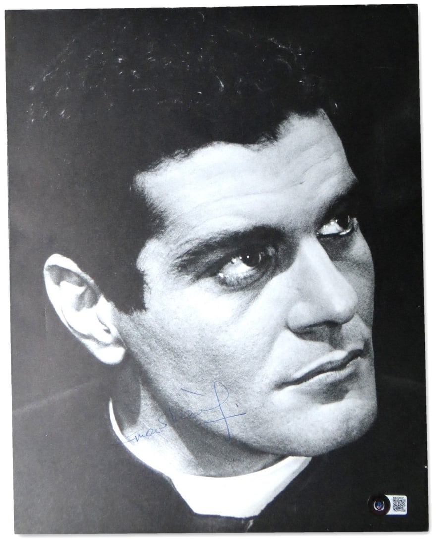Beckett Authenticated Omar Sharif Signed 8x10 Photograph (1 of 4)