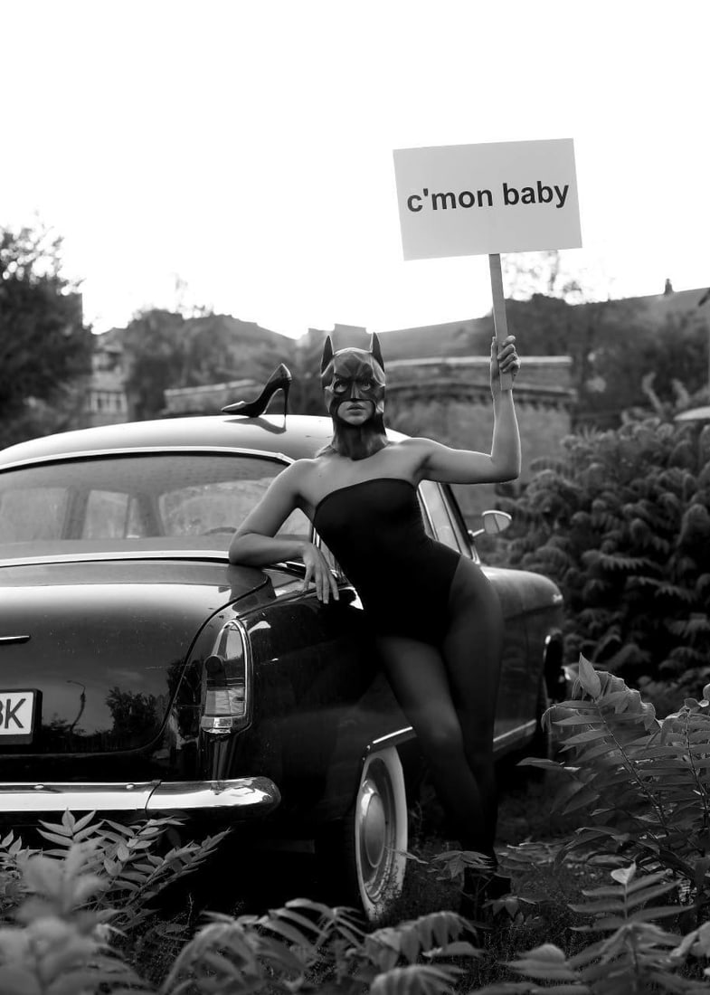 C'mon Baby Olha Stepanian Black and White Photography Ed. 1 of 15 28 x 20: C'mon Baby Olha Stepanian Black and White Photography Ed. 1 of 15 28 x 20 "C'mon Baby" is a striking piece of black and white photography by Olha Stepanian, measuring 28" x 20". This surrealist artwor
