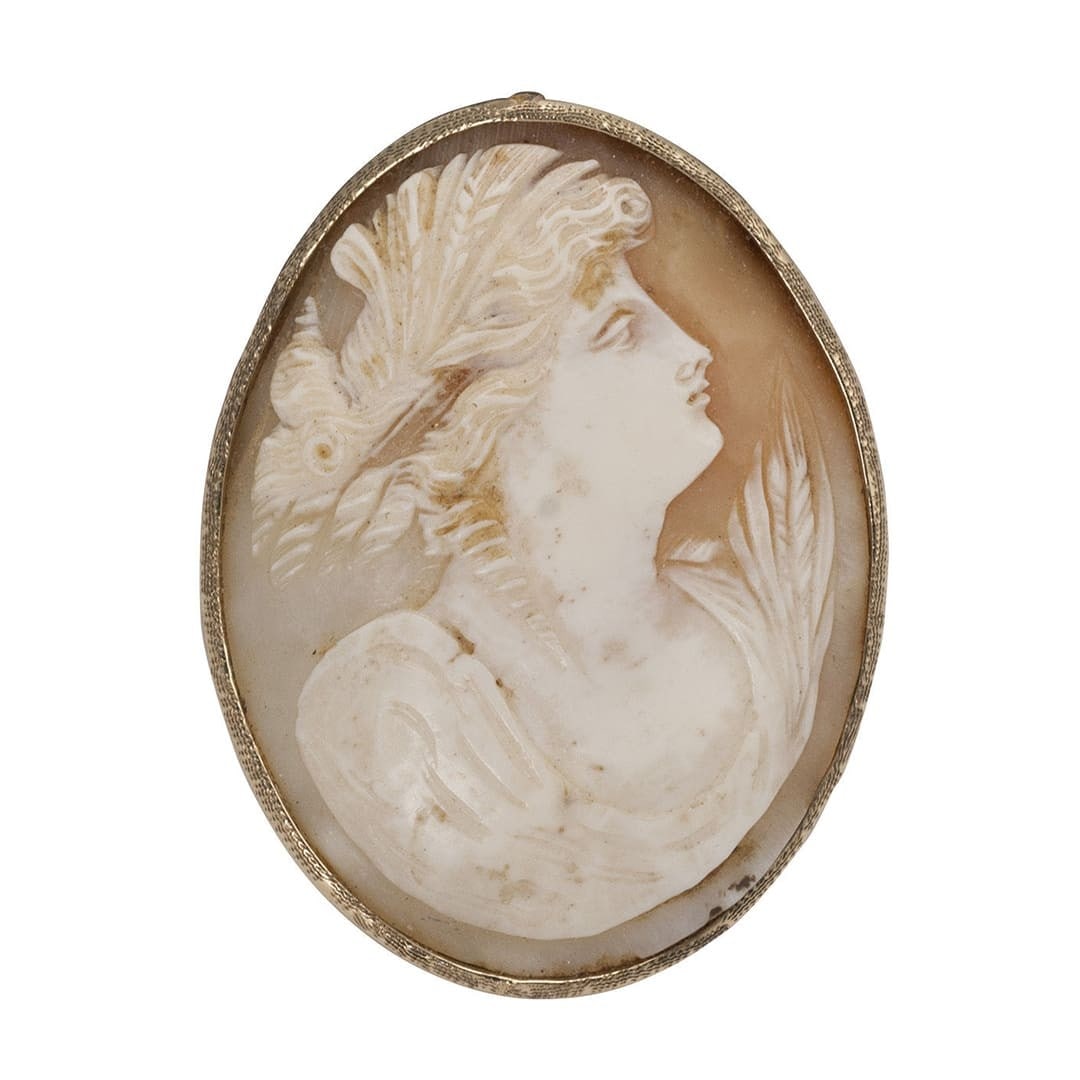 Antique Shell Cameo Pendant Brooch in 10k Yellow Gold (1 of 2)