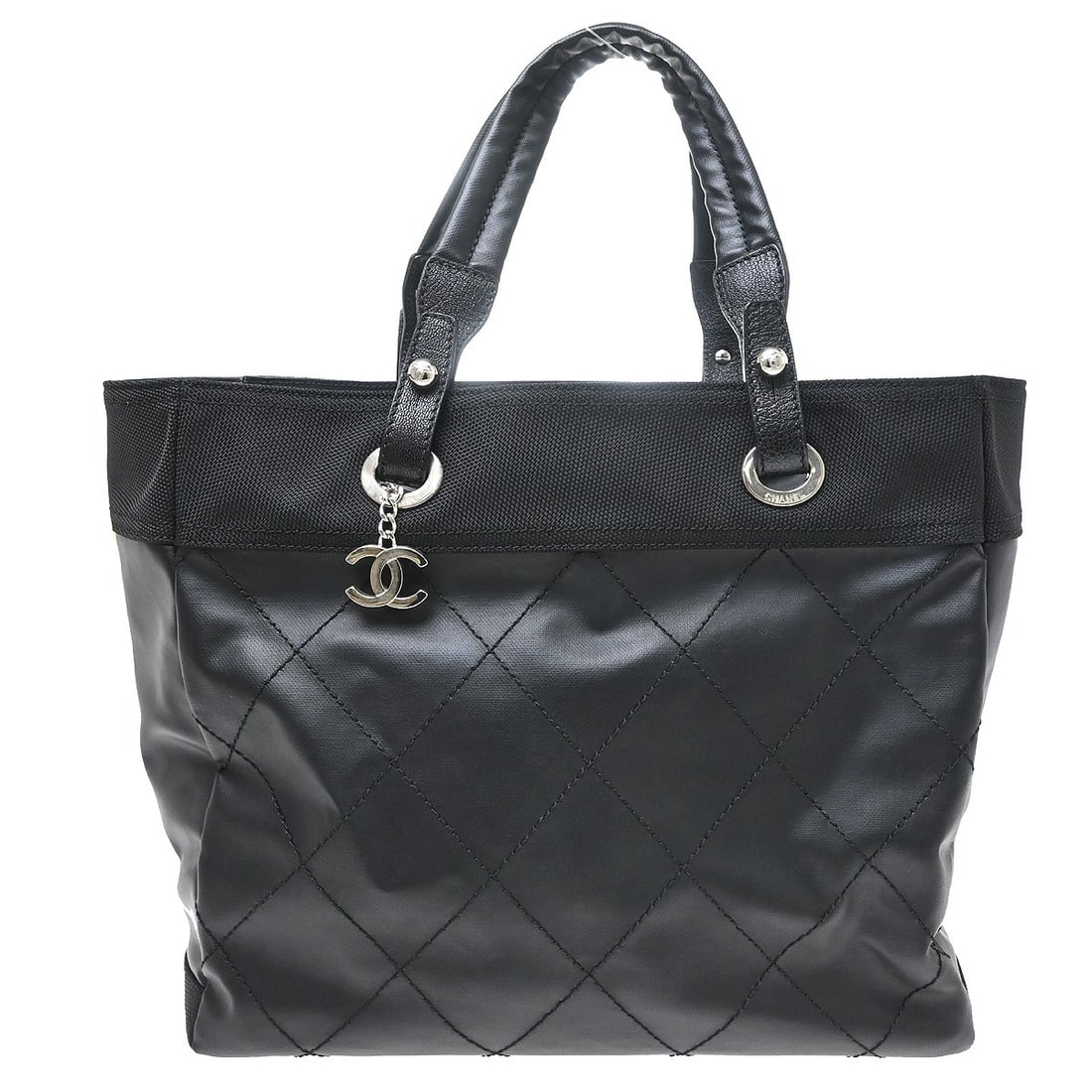Chanel Biarritz black canvas tote bag: Chanel Biarritz black canvas tote bag Chanel Biarritz Tote in black canvas. This women's tote is made in Italy and presented in very good condition. Specifications Brand: Chanel Model: Biarritz Tote I