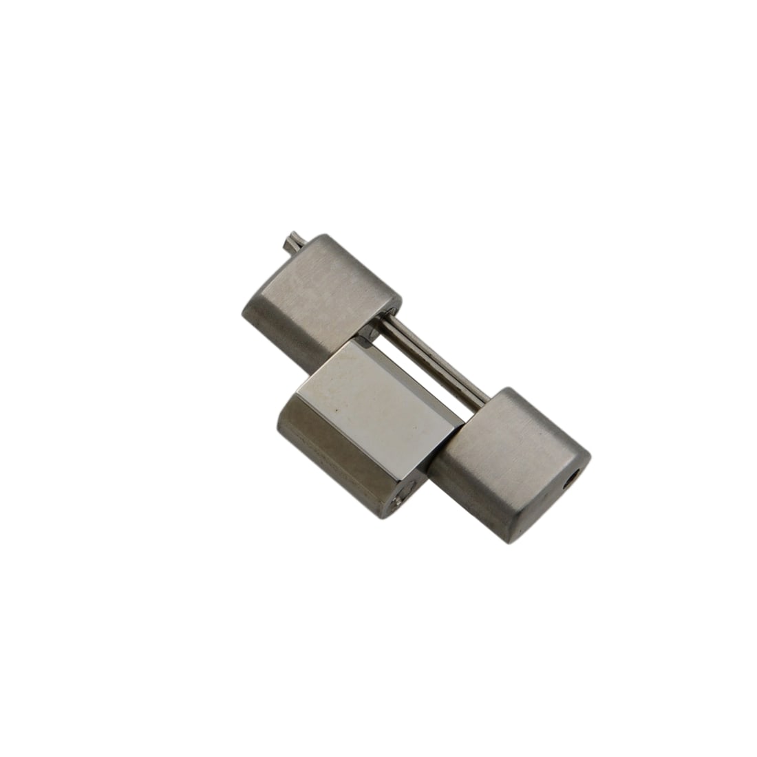 TAG Heuer Aquaracer 17mm Stainless Steel Band Link Glossy Satin Finish: TAG Heuer Aquaracer 17mm Stainless Steel Band Link Glossy Satin Finish Enhance your TAG Heuer Aquaracer with this 17mm stainless steel band link. Featuring a sleek design with one glossy finished link