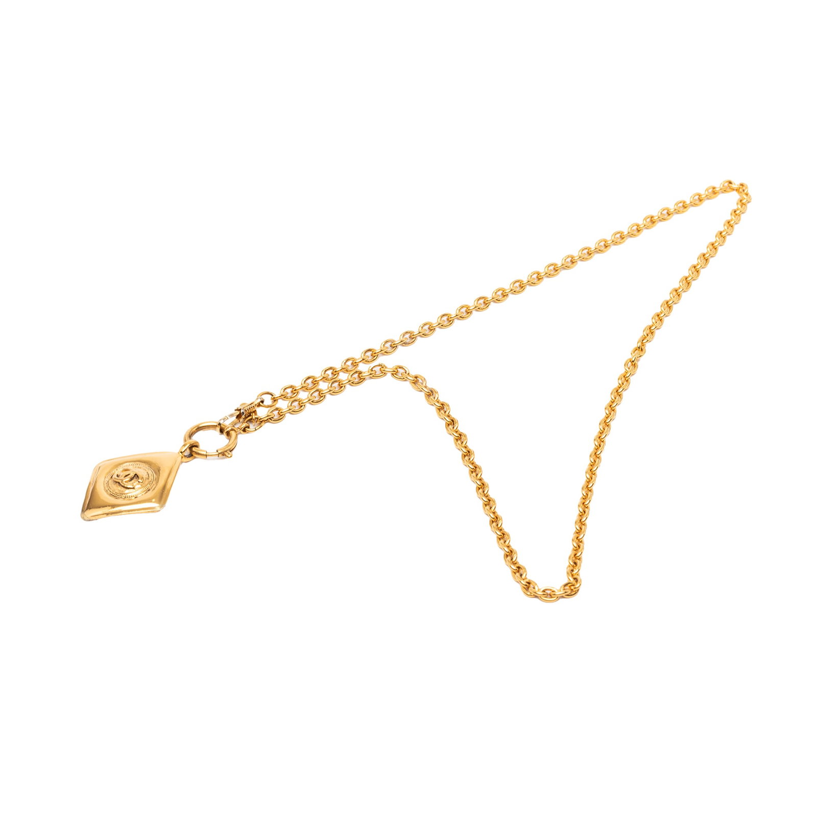 Chanel CC diamond pendant necklace in gold tone metal: Chanel CC diamond pendant necklace in gold tone metal Chanel CC diamond shape pendant necklace in gold-tone metal with a matching chain and spring ring closure. This costume jewelry piece is made in F