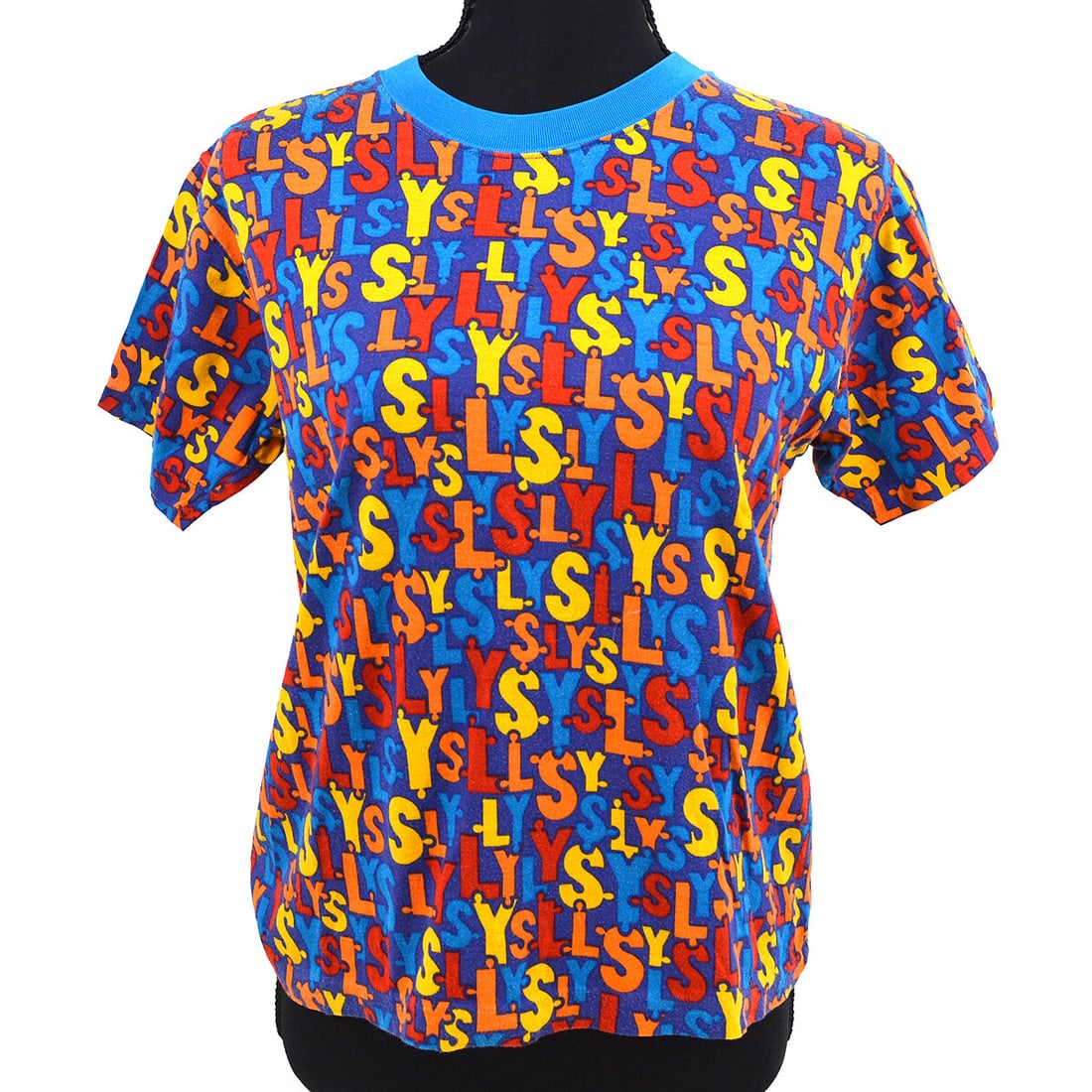 Yves Saint Laurent Girls Logo T Shirt Blue Cotton Size 150: Yves Saint Laurent Girls Logo T Shirt Blue Cotton Size 150 Yves Saint Laurent girls' short sleeve top in blue with logo accents and a colorful all-over print. This basic round neck T-shirt is made fro