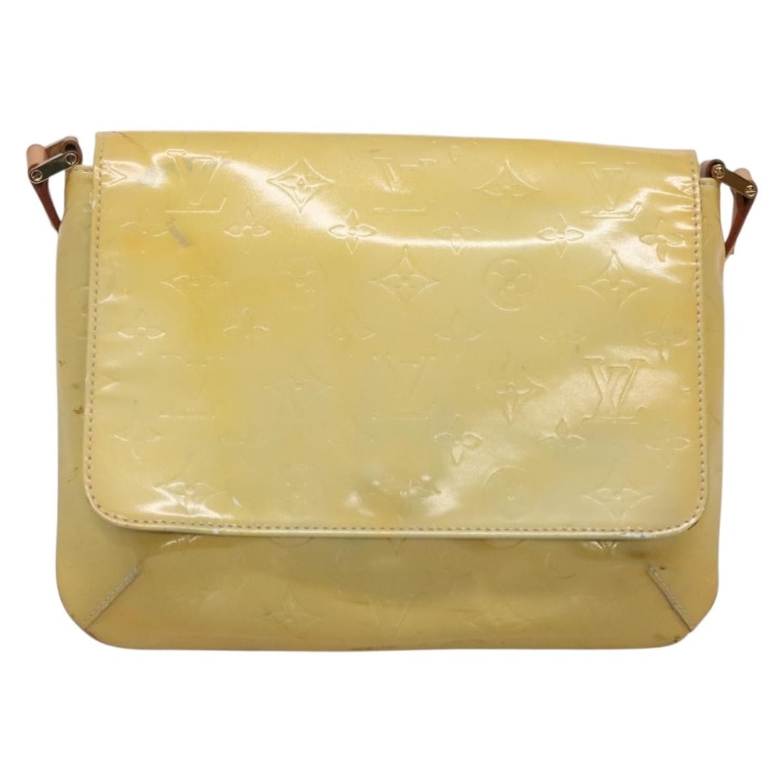 Louis Vuitton Thompson Street Patent Leather Shoulder Bag in Monogram Vernis Beige: Louis Vuitton Thompson Street Patent Leather Shoulder Bag in Monogram Vernis Beige This pre-owned Louis Vuitton Thompson Street Handbag features the distinctive Monogram Vernis pattern in beige patent