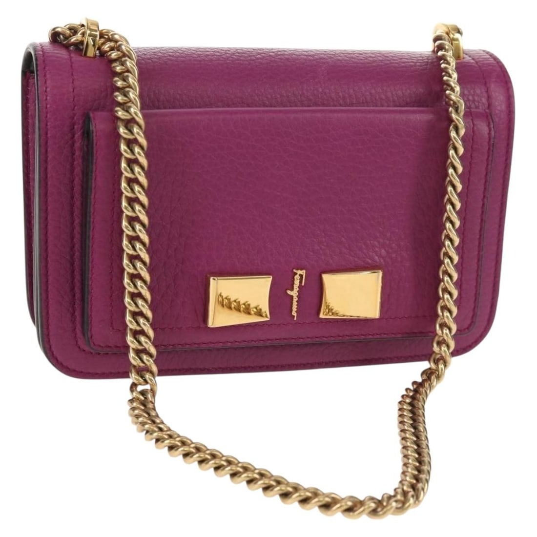 Salvatore Ferragamo Gancini Leather Shoulder Bag Purple Gold Tone: Salvatore Ferragamo Gancini Leather Shoulder Bag Purple Gold Tone Salvatore Ferragamo shoulder bag in purple leather with gold-tone detailing and the Chain Gancini design. Made in Italy, this women's 
