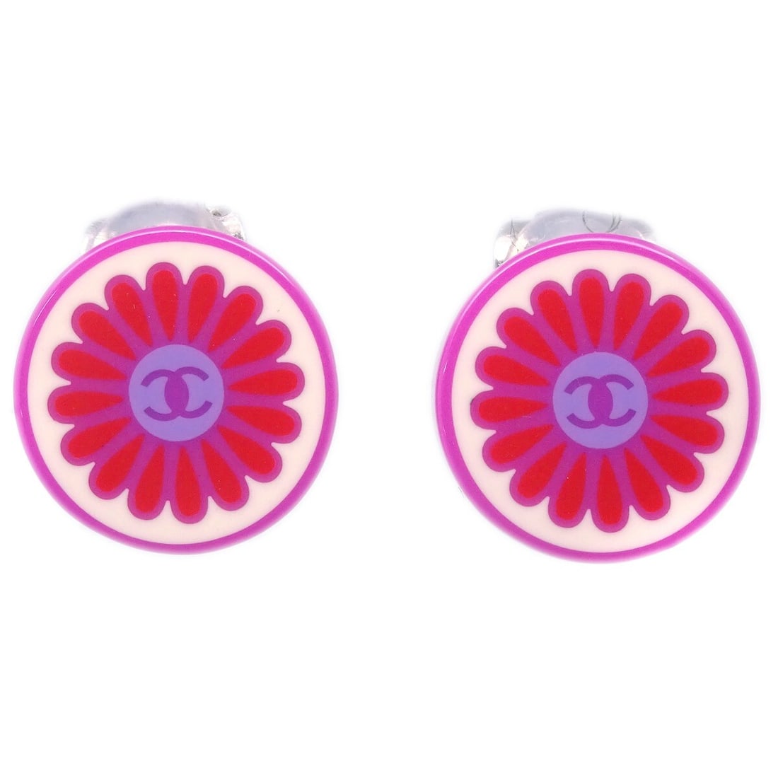 CHANEL 04P Pink Button Clip-On Earrings: CHANEL 04P Pink Button Clip-On Earrings Round Chanel button clip-on earrings in pink with a silver-tone and white design. Made in France, this pair features the 04P marking and comes with a box. Condi